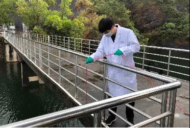 1603414816561607.jpg 朗石工程师实地监测现场图