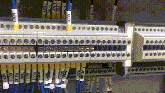 1606793195355743.gif 智能综合控制系统柜内线路排布图